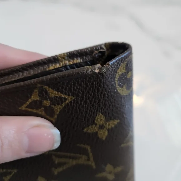 Louis Vuitton Envelope Wallet - Picture 3 of 16